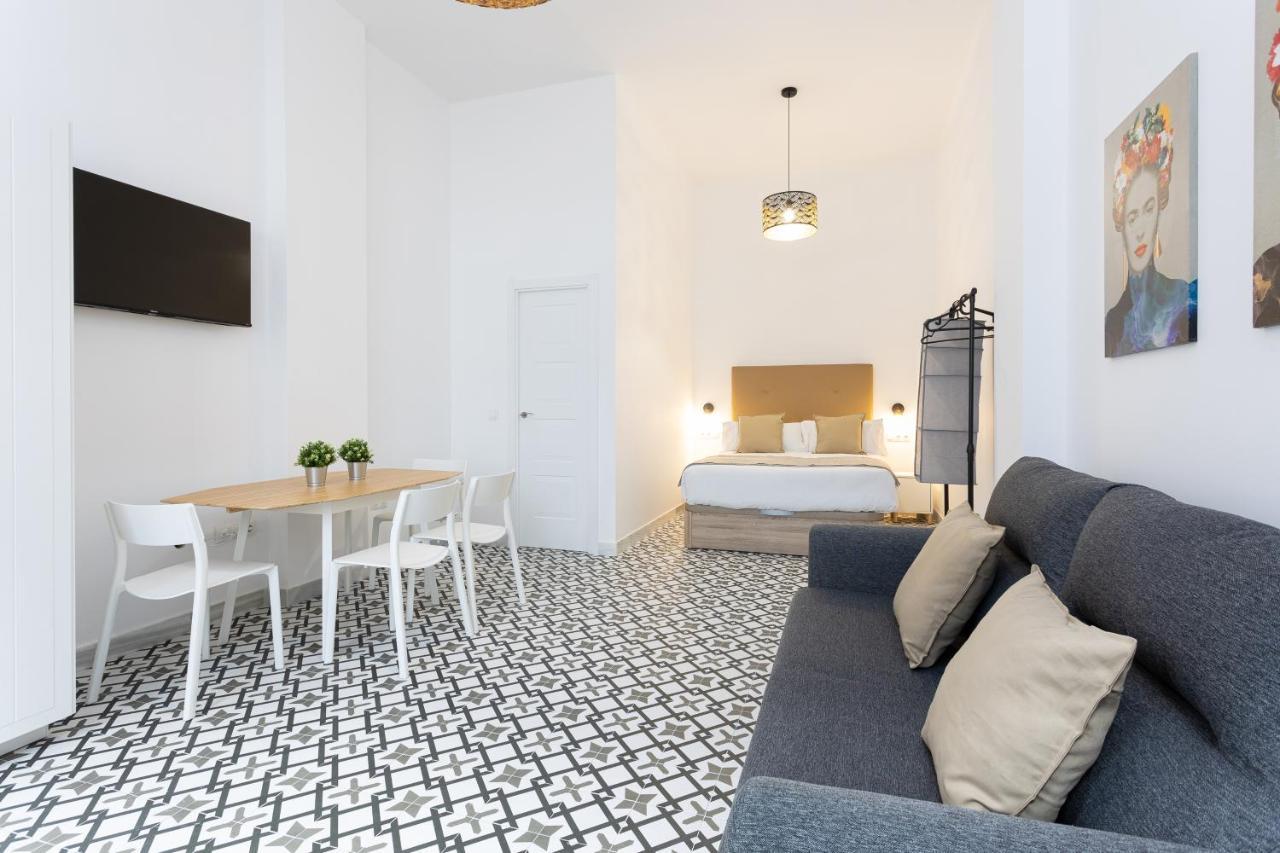 Holidays2Malaga Picasuss Loft New Built Close Huelin Beach And Promenade Εξωτερικό φωτογραφία