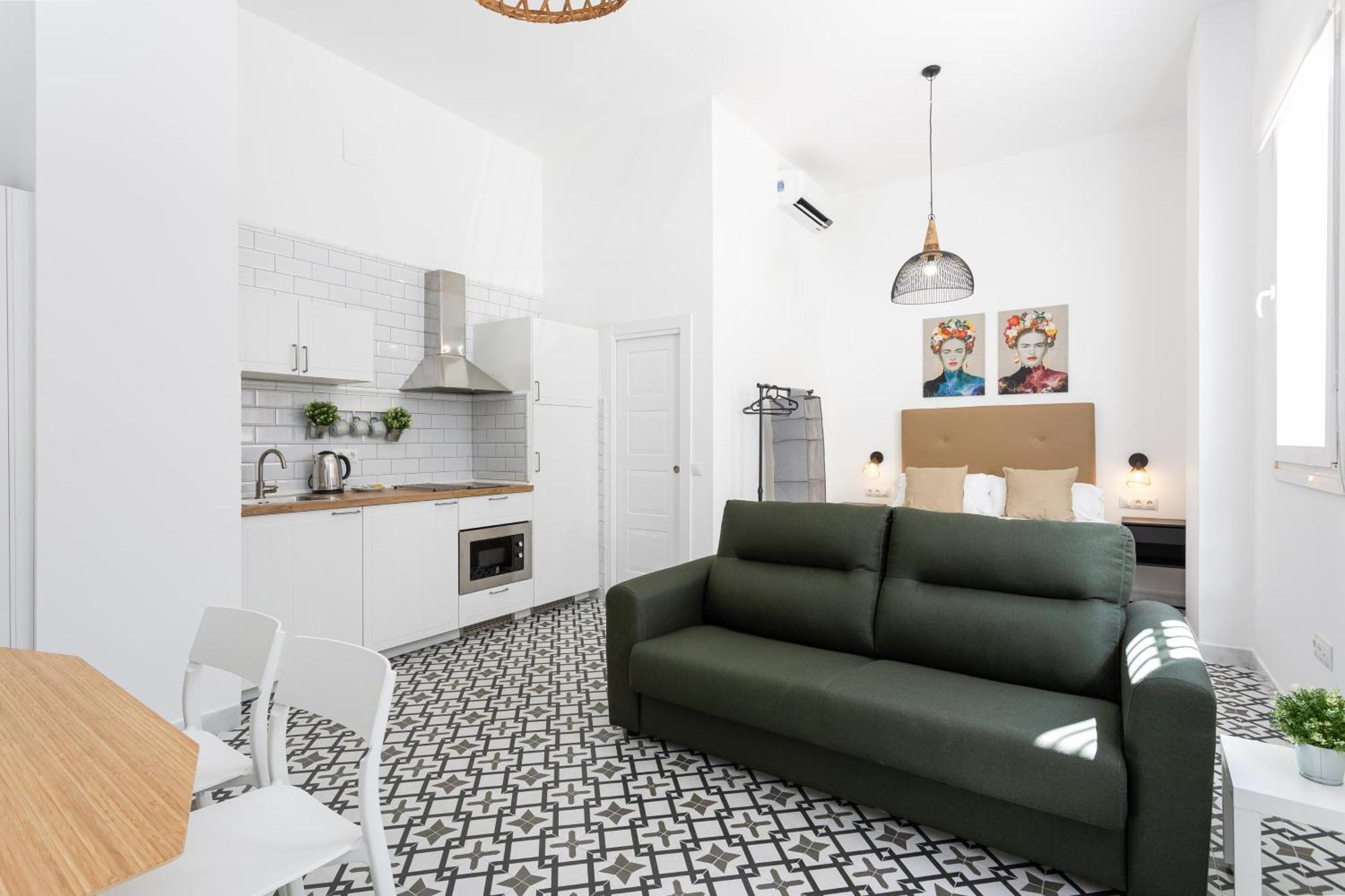 Holidays2Malaga Picasuss Loft New Built Close Huelin Beach And Promenade Εξωτερικό φωτογραφία